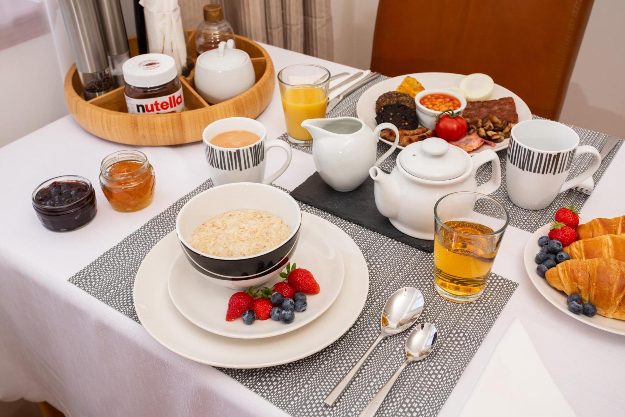 Beechwood Lodge Guesthouse Alness Ngoại thất bức ảnh