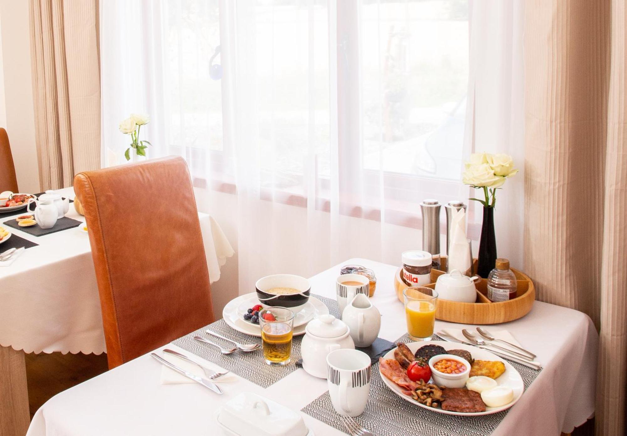 Beechwood Lodge Guesthouse Alness Ngoại thất bức ảnh