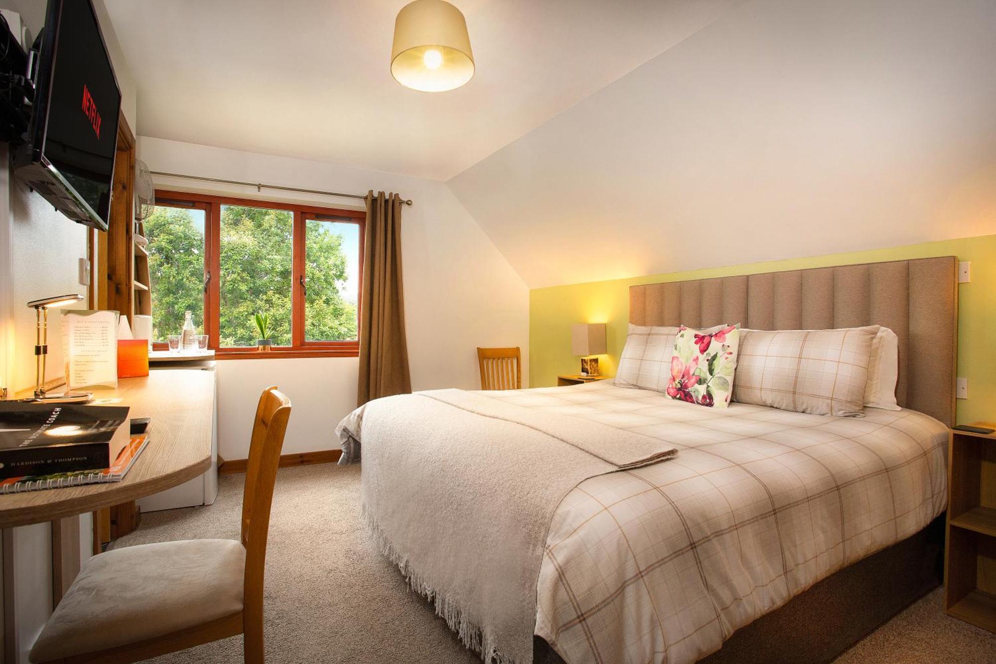 Beechwood Lodge Guesthouse Alness Ngoại thất bức ảnh