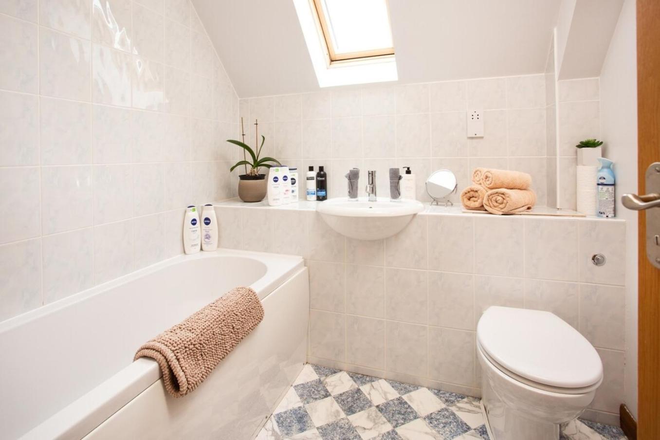 Beechwood Lodge Guesthouse Alness Ngoại thất bức ảnh